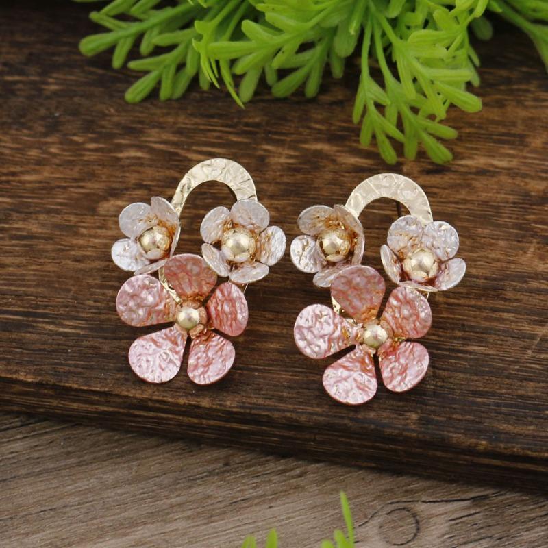 New Enamel Geometric Flower Stud Earrings Women's Fashion Simple Irregular Flower Summer Versatile Earrings