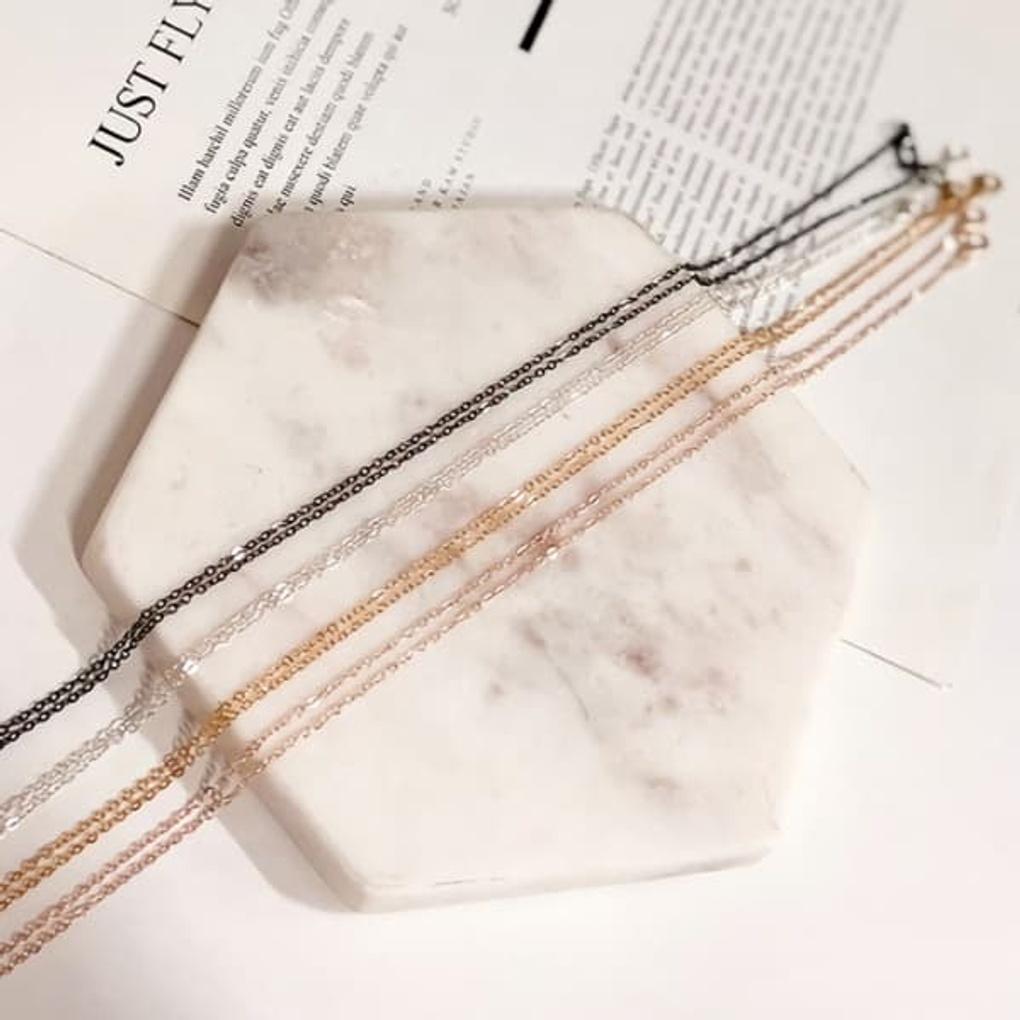 Women's Slim Chain Link Mask Chain Layered Necklace