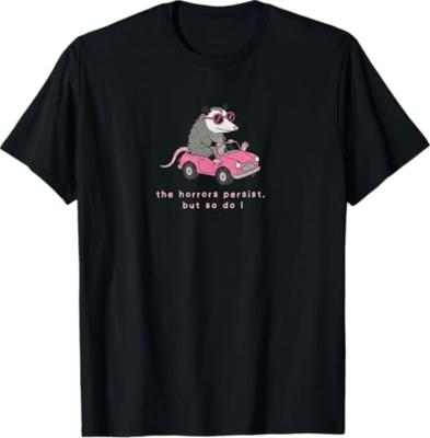 Die Schrecken dauern an, aber ich auch Lustiges Opossum Meme T-Shirt