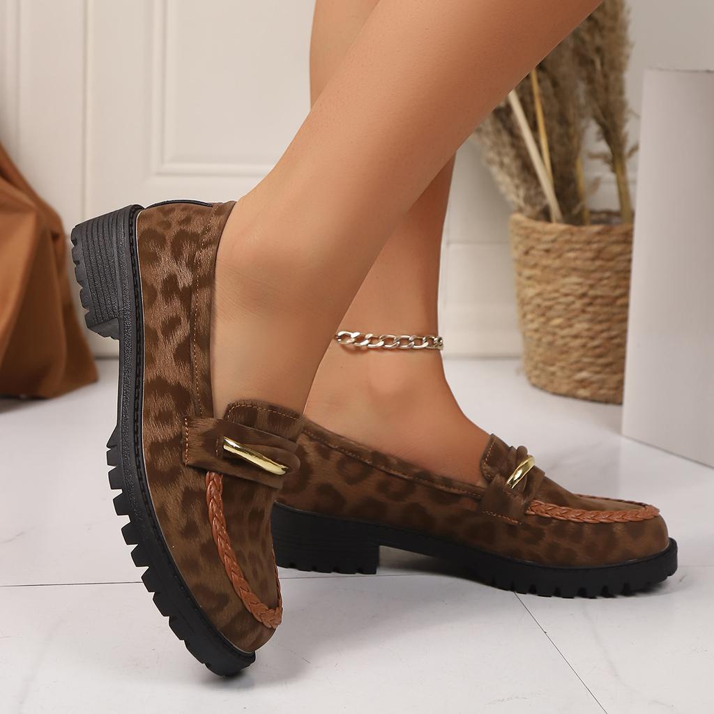Fashion Women's British Style Thick-soled Low-heeled Shoes 2025 Spring and Autumn New Leopard Print Decorative Round-headed Loafers.