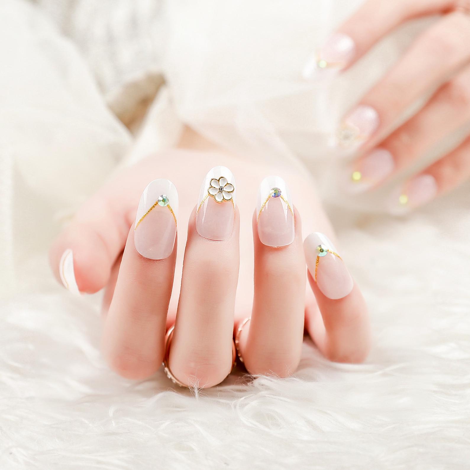 

Colorful Flower Metal Nail Tips - Medium Long Wearable for Bridal Manicure