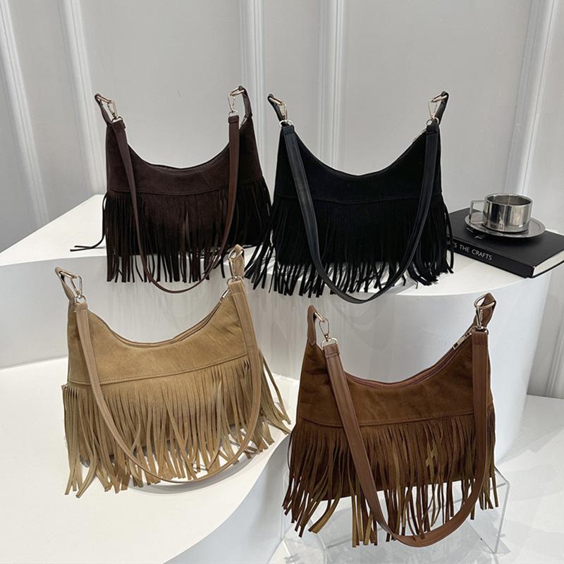 2025 New Fashion Design Fringed Bag Retro Matte Leather Crossbody Texture Large Capacity Women's Shoulder Bag