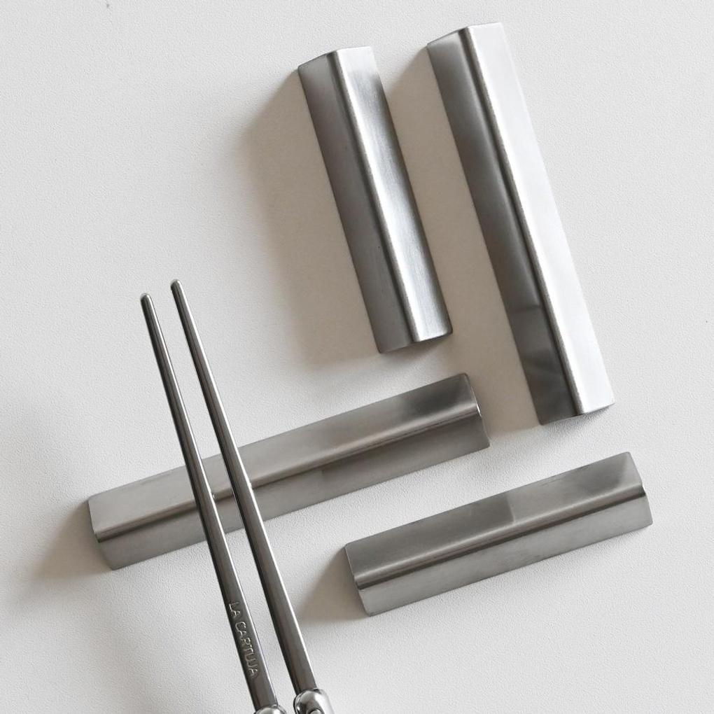 Dreieckige Edelstahl-Ablage für Löffel satiniert matt kurz lang