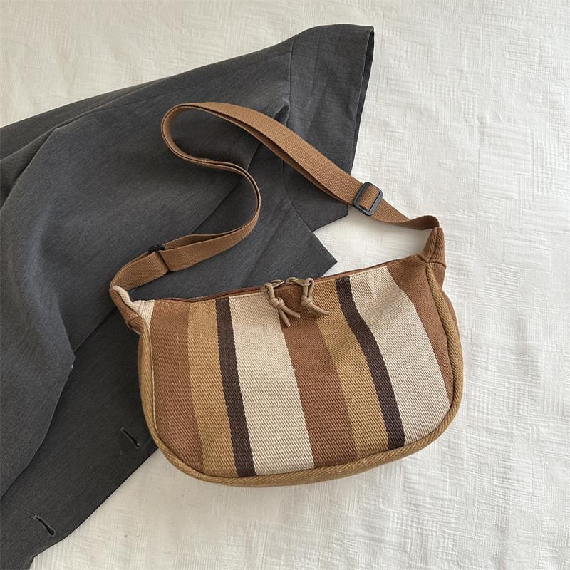 

Stylish Large Capacity Womens Single Shoulder Dumpling Bag Ideal For Casual Use коричневий