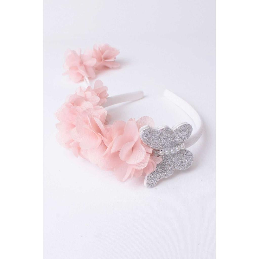 Losos jednostranný závěsný motýl a květinová koruna