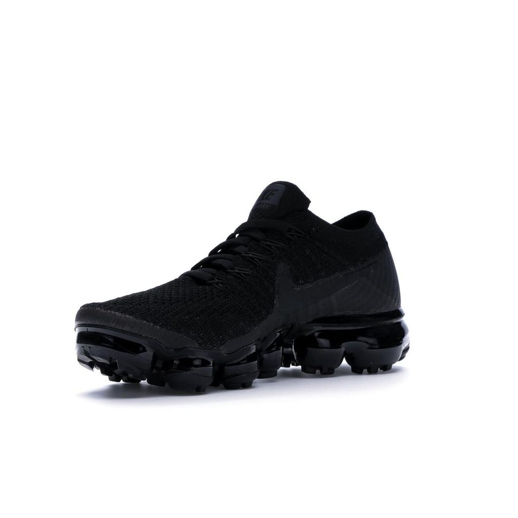 flyknit vapormax triple black