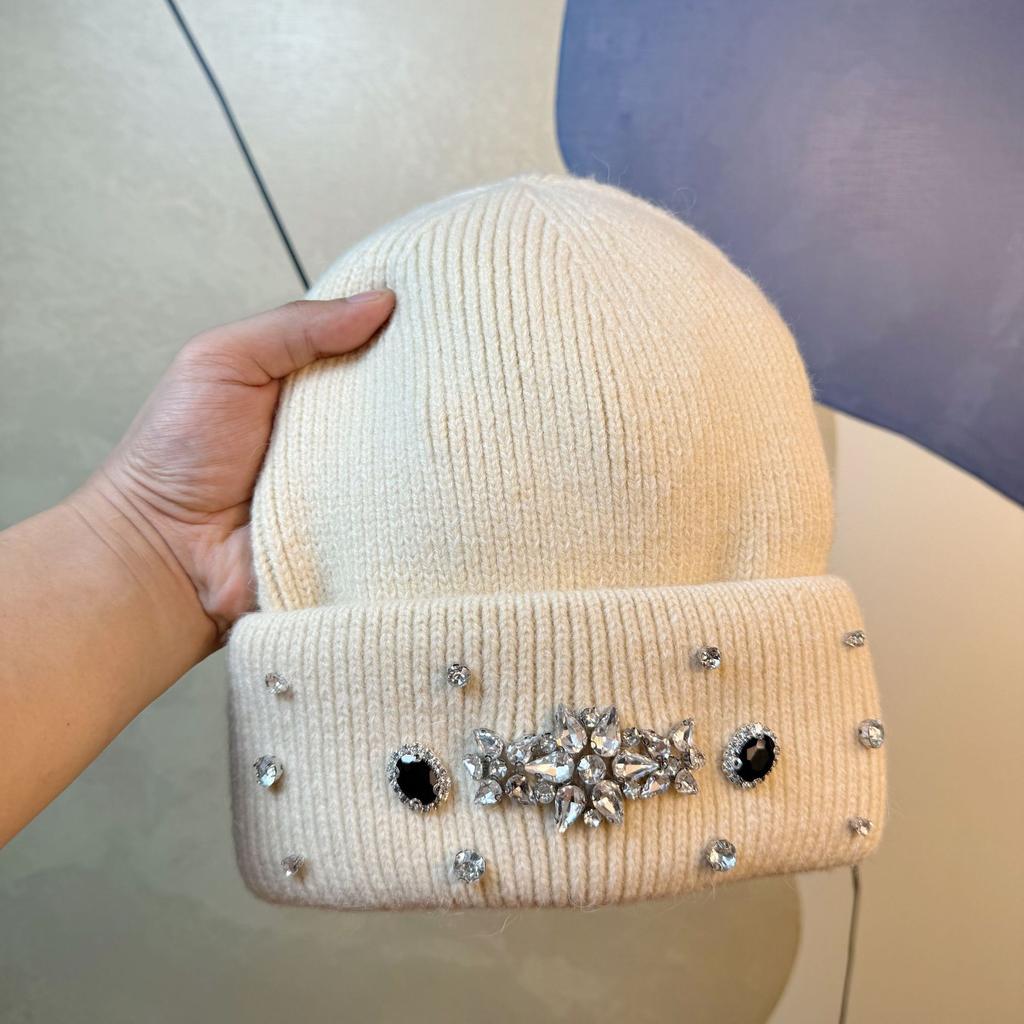 Light Luxury Rhinestone Rabbit Fur Beanie Women's Autumn and Winter White Knitted Hat Big Head Circumference Showing Face Small Baotou Cold Hat Trend