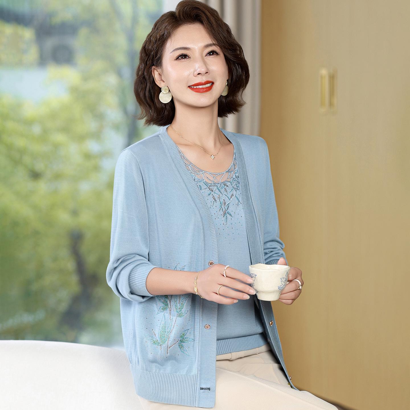 

Mom s Spring & Autumn Fashion Knit Two-Piece Set: Cardigan and Long Sleeve Base Layer for Middle-Aged and Elderly XL (Recommended 100-110 lbs) синій