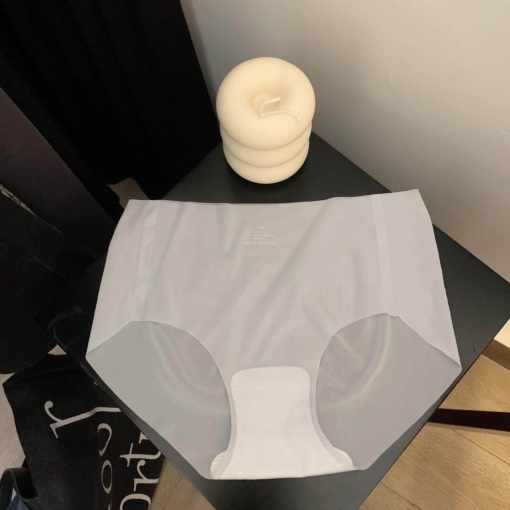 Ladies Summer Ultra Thin Naked Feeling Speed Dry Ice Silk Seamless Triangle Briefs