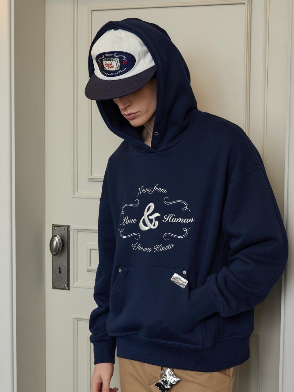 Kineto Classic Artwork Embroidered Hoodie_Navy Classic Navy/M