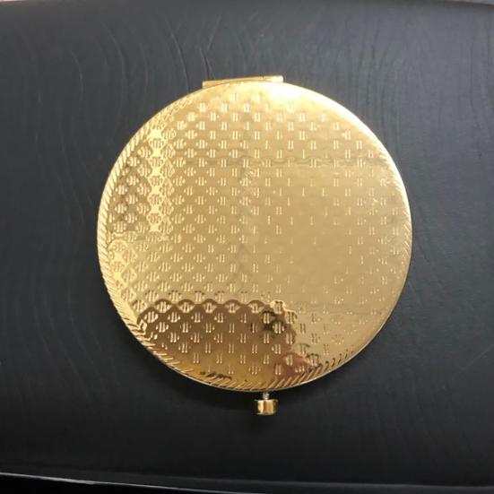 Retro Matt Runder Taschen-Make-up-Spiegel Tragbarer Doppelseitiger Klappvergrößerungsspiegel