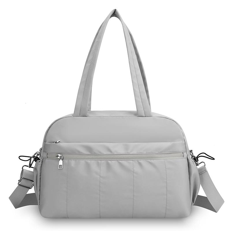 Large Capacity Gym Duffel Bag for Women, Water-Resistant Sports Travel Bag with Shoulder Strap and Multiple Pockets
