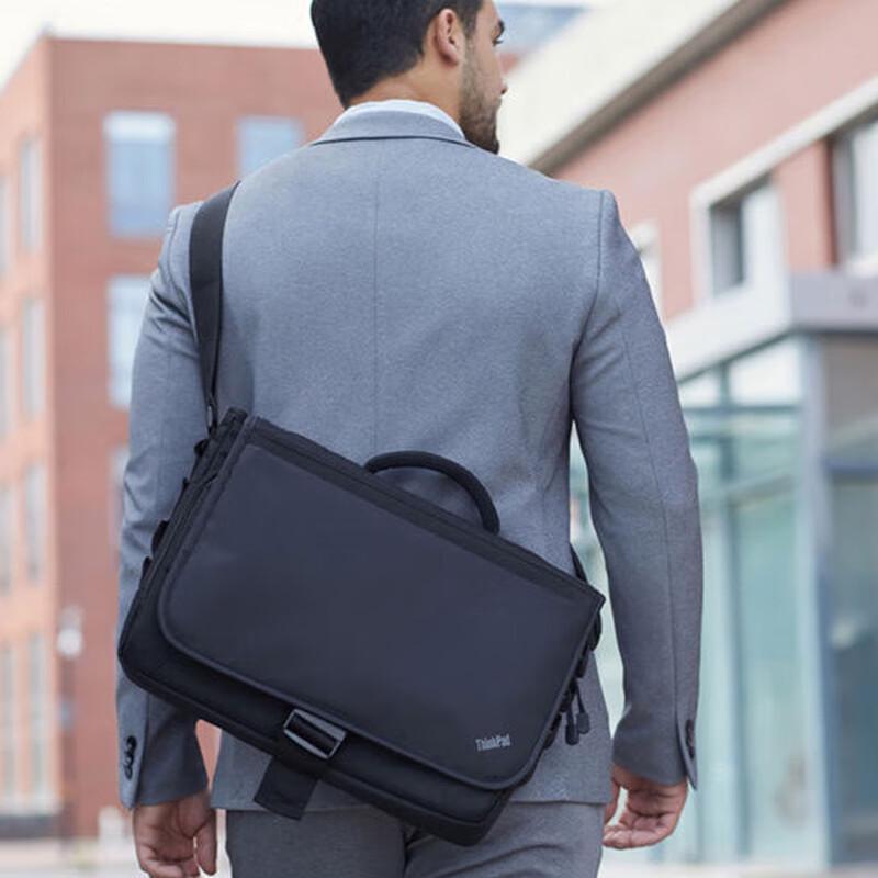 Lenovo ThinkPad 15.6-inch Laptop Messenger Bag