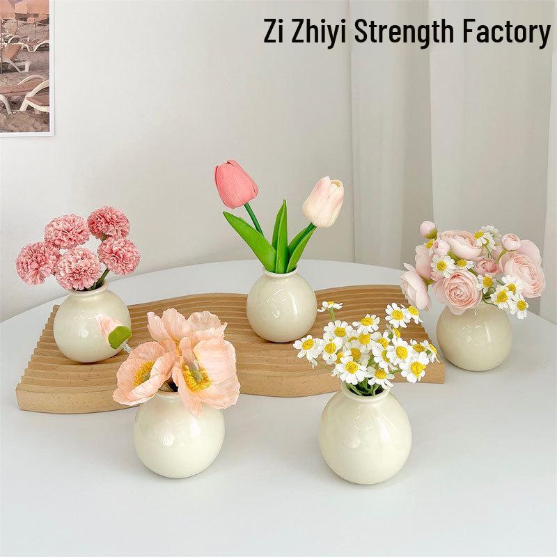 High-End Mini Ceramic Vase Ornament for Fresh Home Decor in Living Room or Dining Table