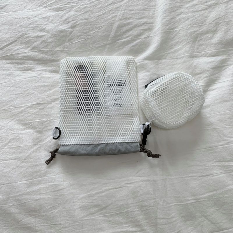 

Summer Niche Hollow String Bag Bag Women s 2025 New Lightweight All-Match Messenger Bag Exquisite Super Hot Mobile Phone Bag White-No pendant