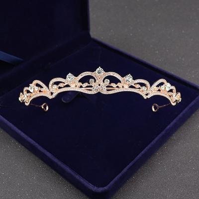 Neue einfache Strass Braut Kopfschmuck Barock Legierung Diamant Geburtstag Krone Haarspange Hochzeit Kleid Kleid Haarschmuck