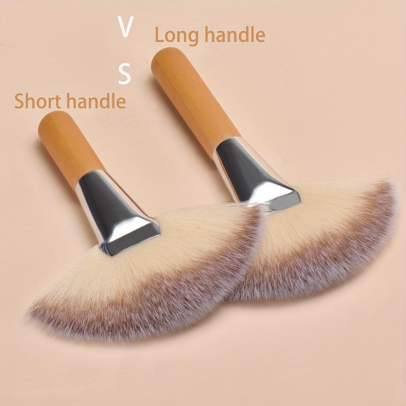 4Pcs Professional Makeup Brushes Set Large Fan Brush with Wooden Handle Designed for Makeup Removal and Highlighter Application