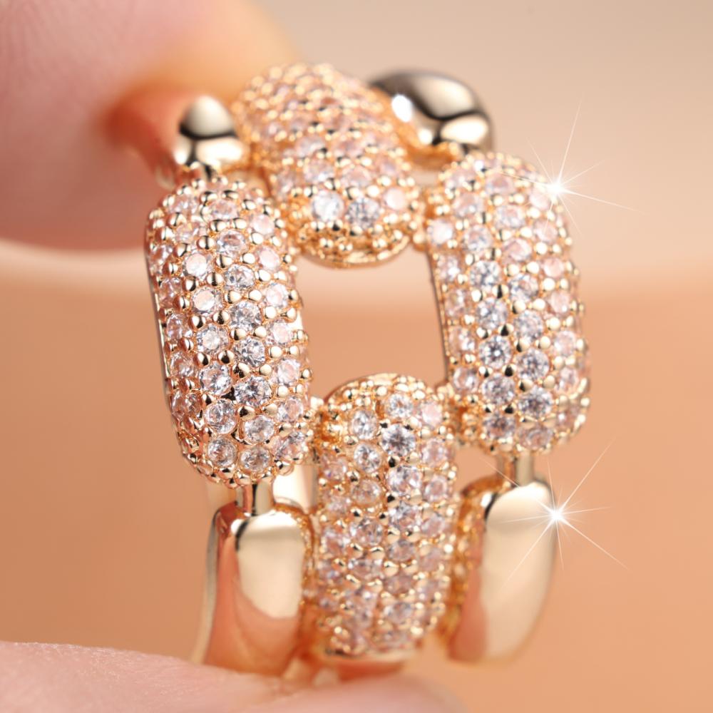 Luxury Rose Gold Color Geometric Hollow Square Pave Zircon Ring for Women Fashion Jewelry Wedding Party Gift
