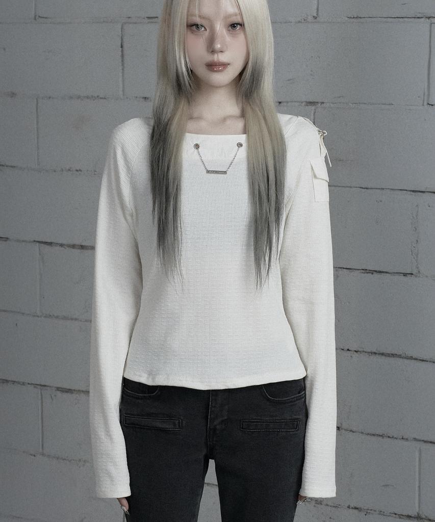 ETRE AU SOMMET Chain Bijo Pocket Long Sleeve T-Shirt (Ivory)
