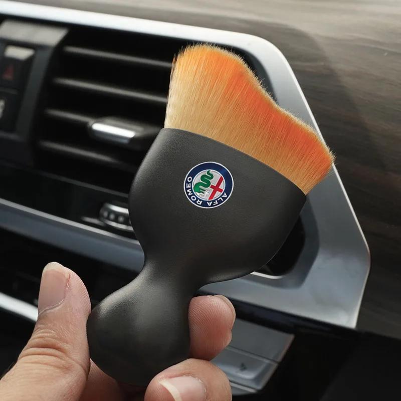 Herramientas de Limpieza para el Interior del Coche Cepillo Suave Quita Polvo Para Alfa Romeo 156 159 147 4C 8C 166 Giulia Giulietta Mito Stelvio Spider