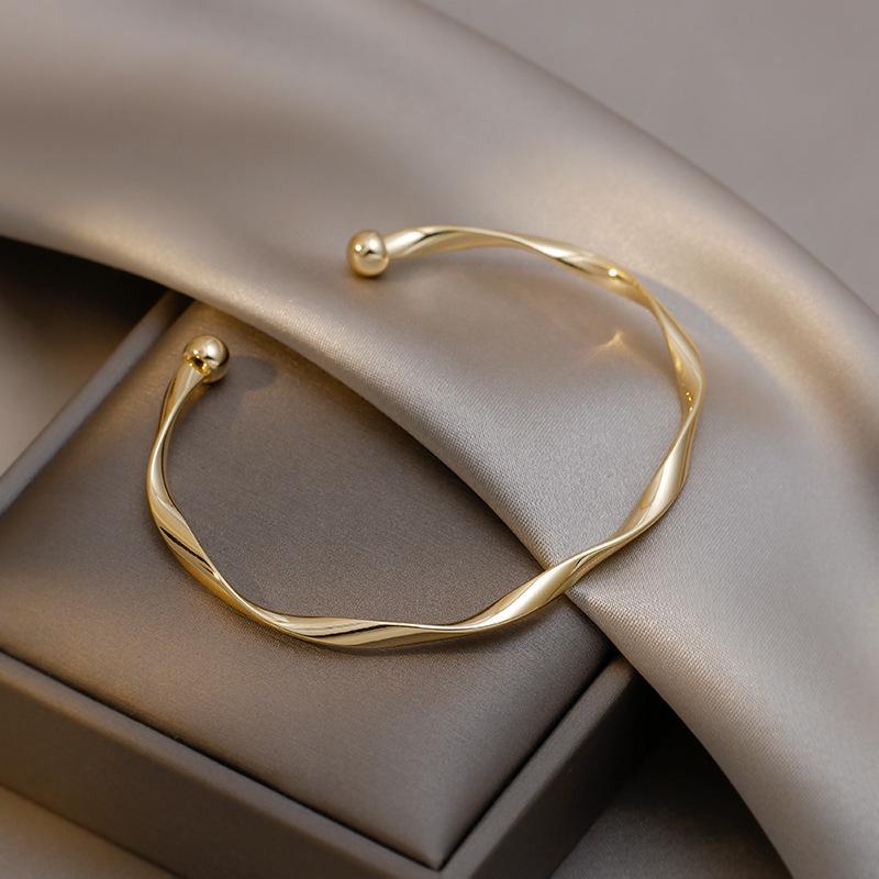 Möbius Damen Nischen Design Partner Armreif - Vielseitiges, High-End Mode Armband