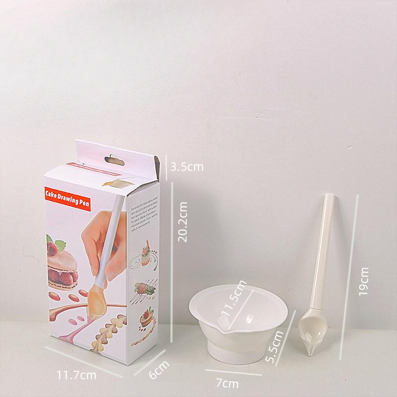 Magiczne narzędzie do krojenia ciasta na naleśniki, wałek-foremka do ciasta na bułeczki na parze i dekoracyjny plastikowy wykrawacz do domowych ciast.