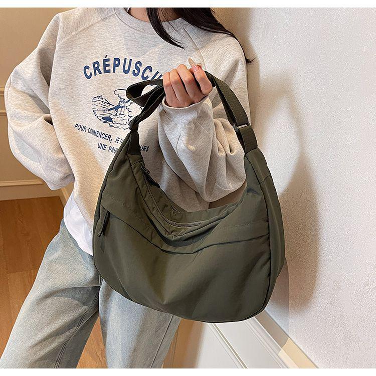 Nylon Sporttasche mit großem Fassungsvermögen und geringem Gewicht - Damen vielseitige wasserdichte Umhängetasche 2025