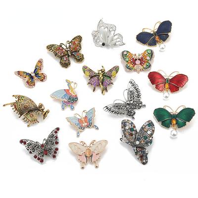 Spille Moda Vintage a Forma di Farfalla Spille Spille Cristallo Smalto Insetto Gioielli Per Abbigliamento da Donna Festa Nuziale Spilla Spille