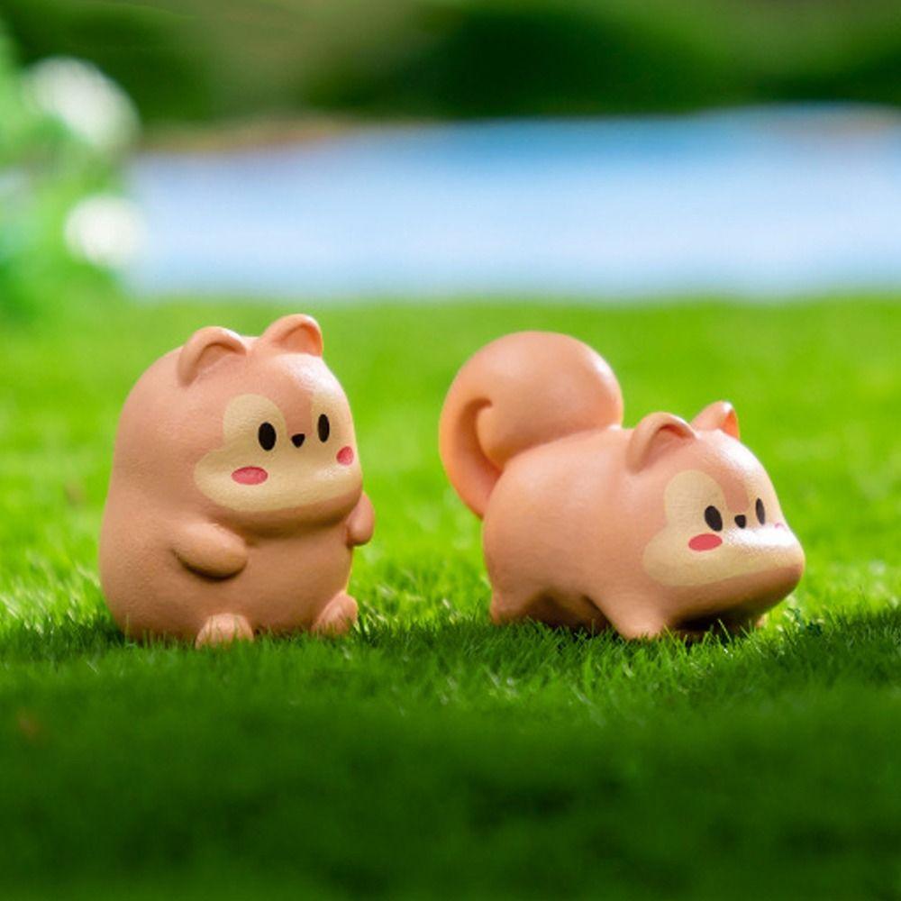 

Cute Squirrel Statue Resin Crafts Squirrel Ornament Fairy Garden Decorations Style 1