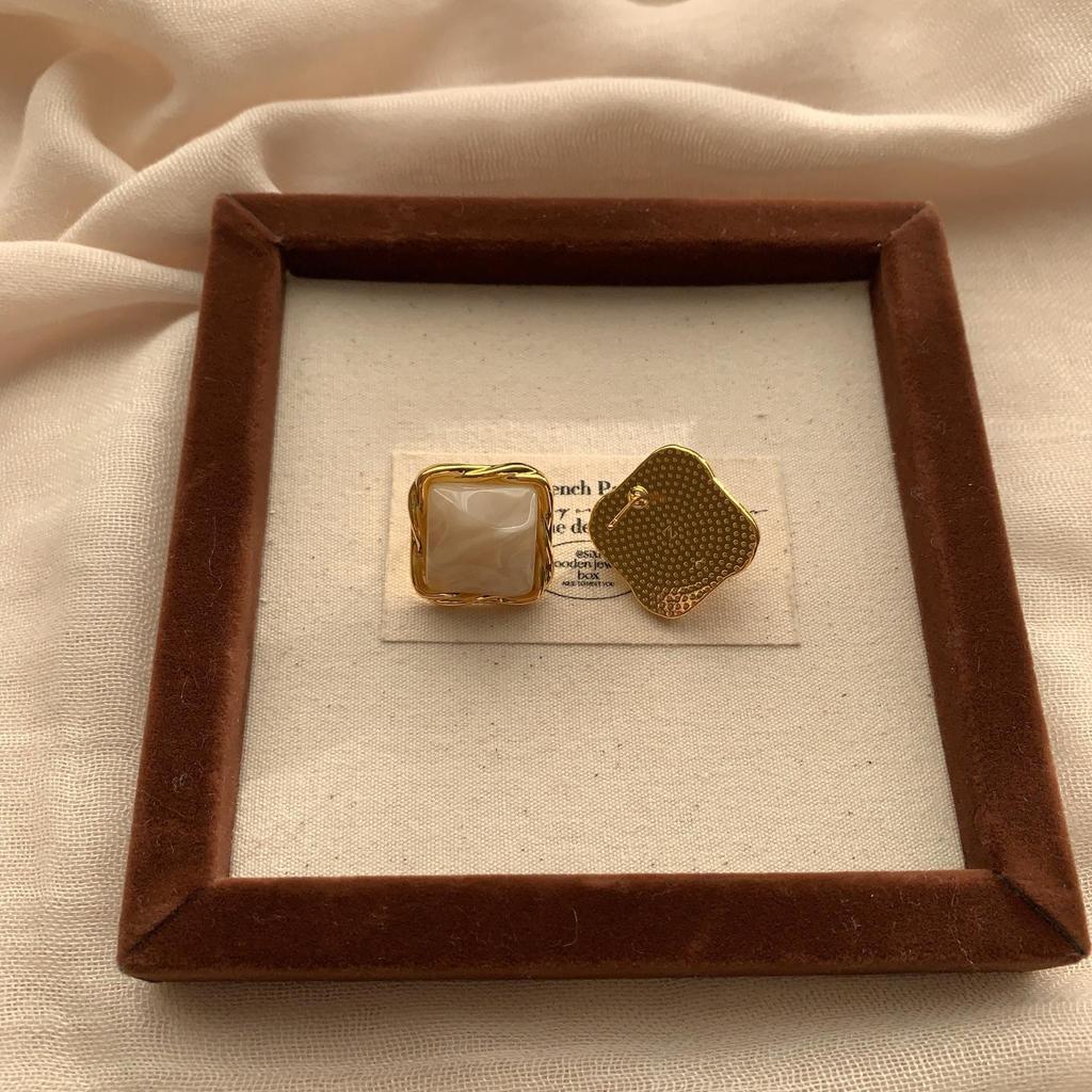 Retro Hong Kong Style Square Stud Earrings, Earrings, Resin Niche Design, High Sense, Daily Delicacy, Commuter Earrings