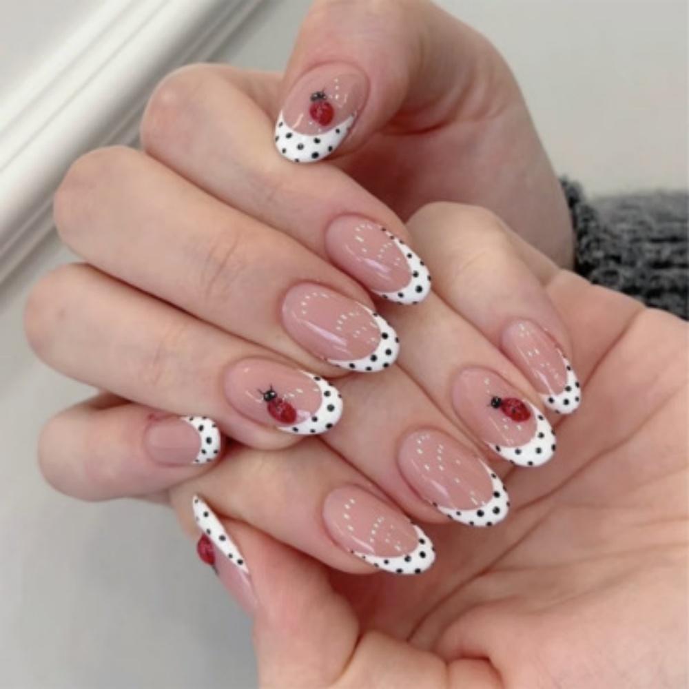 24 Pcs Black Polka Dot Short Round Fake Nails Simple Wearable French Tip Press On Manicure Set For Women