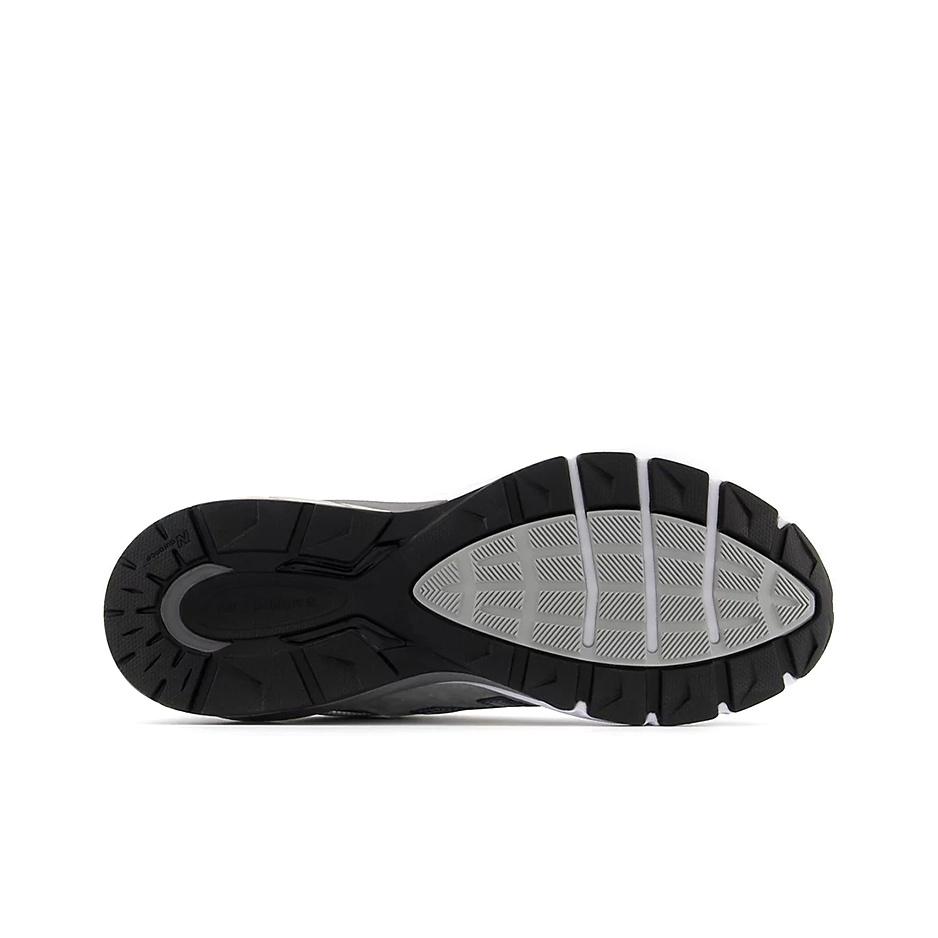 кроссовки New Balance 990v5 Grey M990GL5