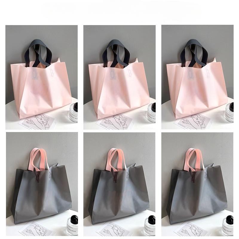 High End, Mattiert, Bekleidungsgeschäft, Damenbekleidung, Handtaschen, Plastiktüten, Geschenkverpackung und Verpackung