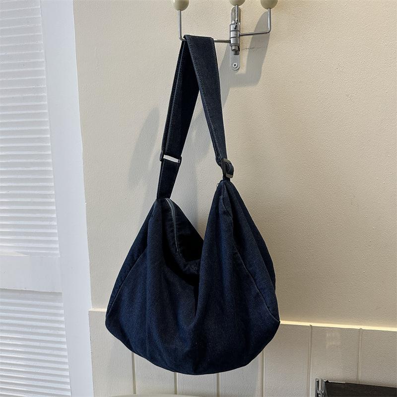 

Denim fashion simple solid color casual bag 2025 autumn new simple shoulder messenger bag tote bag looks good темно-синього кольору