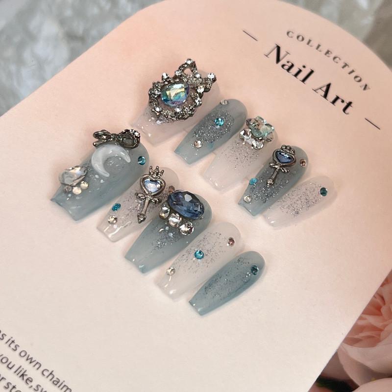 Pure Wear Handmade Nail Fashion Classic Pure Style Exquisite Blue Nail Art Style