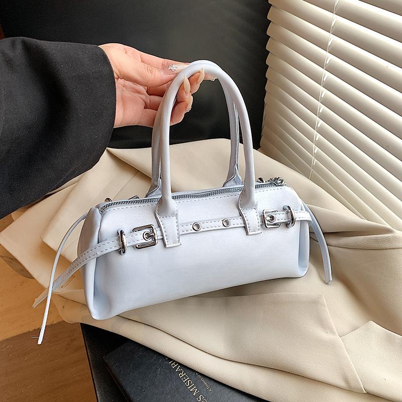 Korean version of fashion portable pillow bag women's 2025 spring new fashion versatile popular shoulder messenger bag