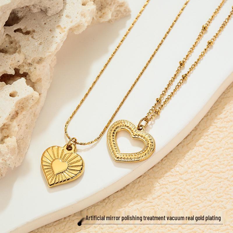 Stainless Steel Gold-Plated Love Heart Necklace with Inlaid Diamonds
