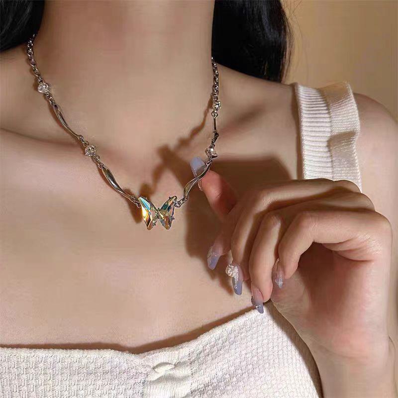 Gradual Change Butterfly Pendant Necklace Women'S Collarbone Chain Neck Chain Choker Light Luxury Niche High-End Earrings