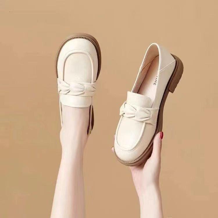 New Flat Shoes Celebrity Style Autumn Small Leather Shoes Soft-soled Casual Shoes
