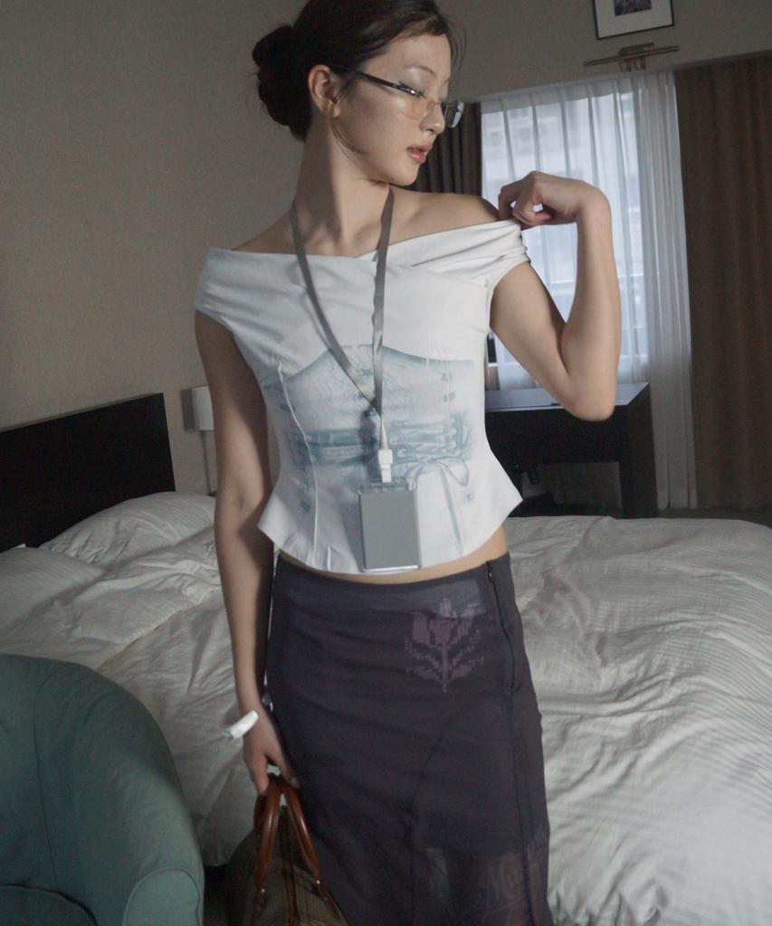 Myujeumyujieom Printed Midi Lace Skirt_Charcoal