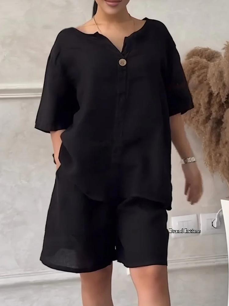 

Женский топ с V-образным вырезом, короткими рукавами и застежкой на пуговицы, с карманами и подходящим комплектом шорт разных цветов 5XL чёрный