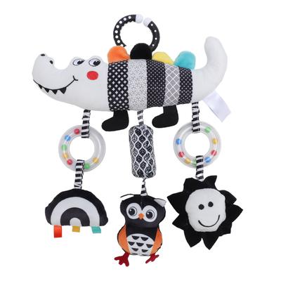 Wisiorek do wózka dziecięcego Czarno-biała karuzela wietrzna Odpinana urocza pluszowa zabawka ze zwierzątkiem Grzechotka do zawieszania