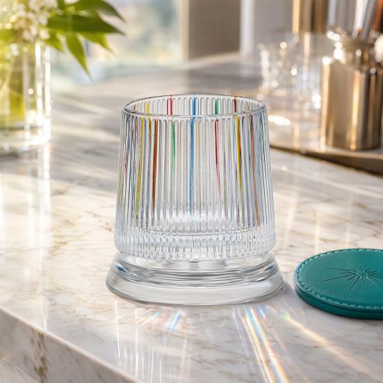 Wirbelndes Whiskey-Glas mit drehbarer Basis, 360-Grad-Wirbelgläser für Bourbon, 260 ml handbemaltes Spirituosenglas, Stressabbau-Geschenk für Männer