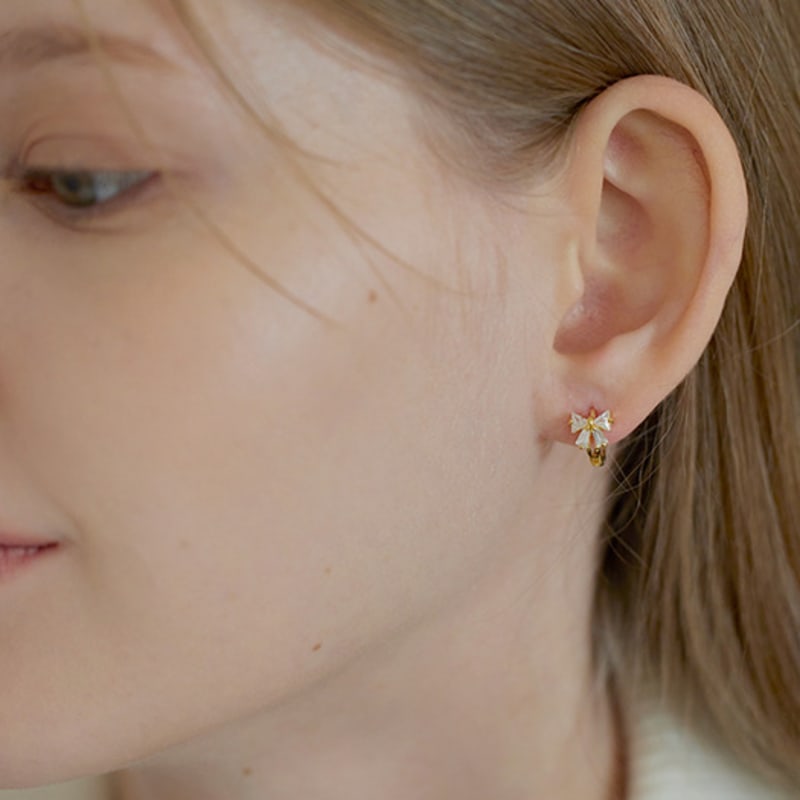 Lewe Clear Ribbon One-touch Earring (Silver/Gold)