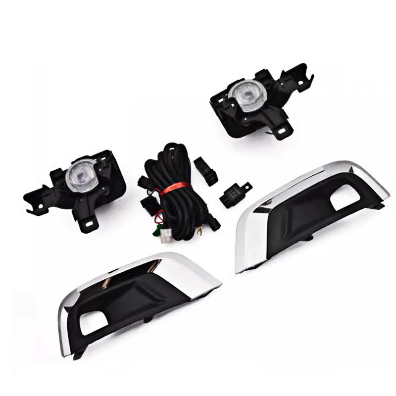 

Светодиодная сборка противотуманной фары золотистого цвета для моделей 24 Land Cruiser LC300 с модифицированной биксеноновой линзой. No