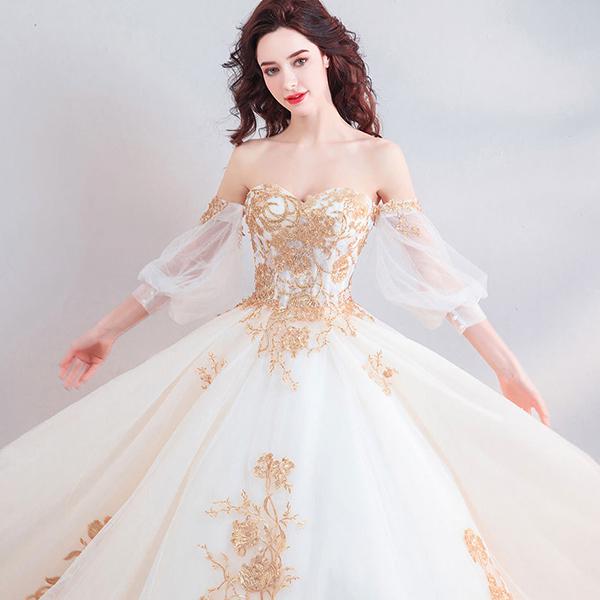 Palace Style Golden Three-dimensional Embroidery Bride Perspective Long-sleeved Wedding Dress
