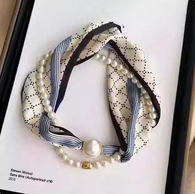 Pearl necklace with magnetic buckle, small scarf for women's spring and autumn neck protection, neck circumference with shirt, neck decoration