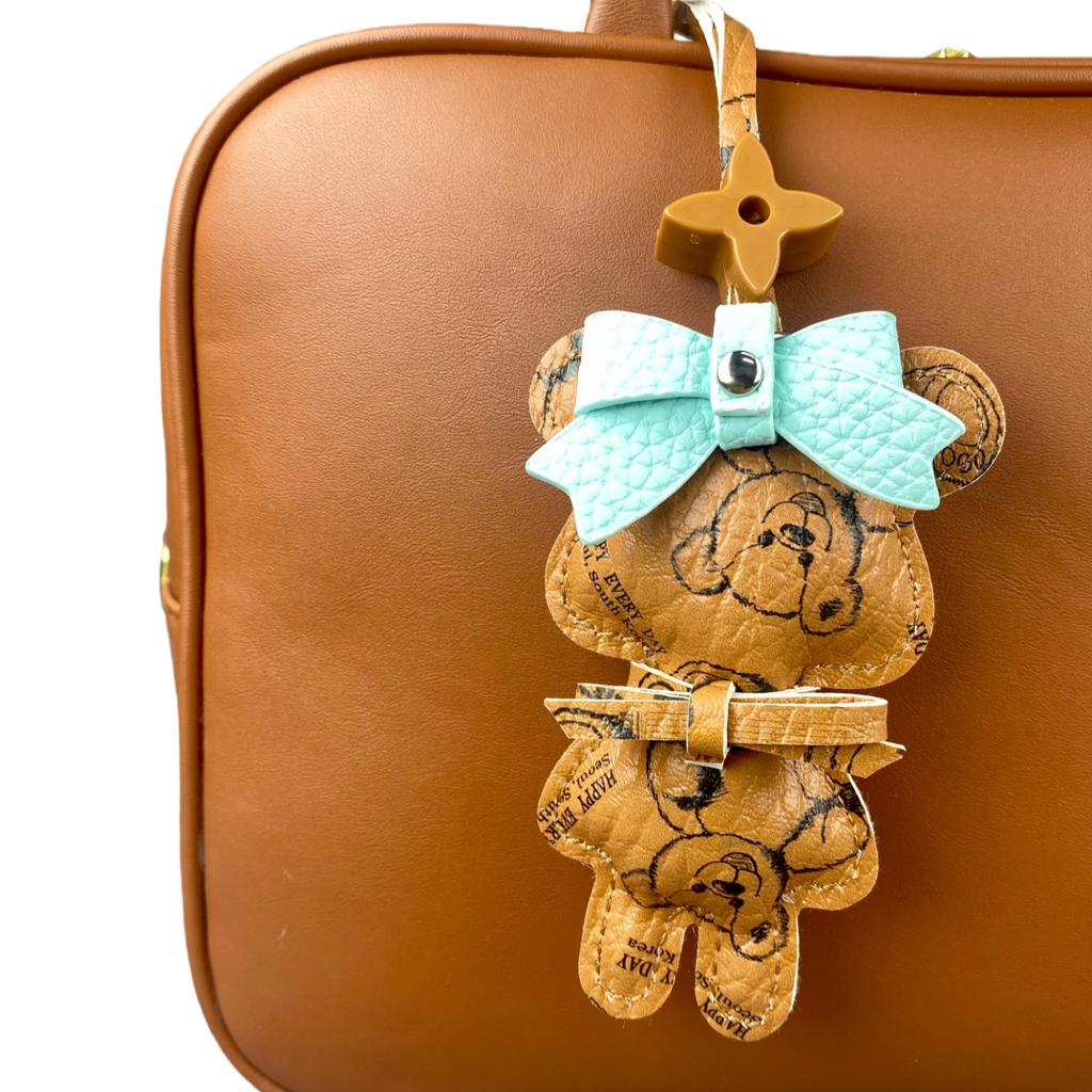 Handmade Leather Bear Bag Charm/Keychain-Detachable Leather Bow/Four-Leaf Clover Bead-PU Leather-Cute Animal Carrying Accessory