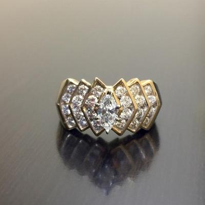 New Luxury Wedding Anniversary Rings for Women Brilliant Cubic Zirconia Fashion Gold Color Ring Best Gift Top Quality Jewelry