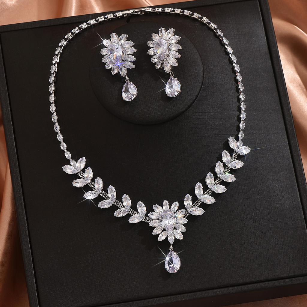 3PC Women's Fashion Zircon Series Flower Water Drop Necklace Earrings Zircon Set Party Festival Gift
